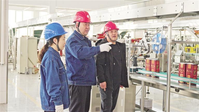 Điện lực làm nền tảng, rượu thảo nguyên tạo nên hương vị mới cho thời đại.